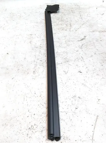 Guarnizione vetro porta interna anteriore destra Tesla modello Y 1516943-00-A