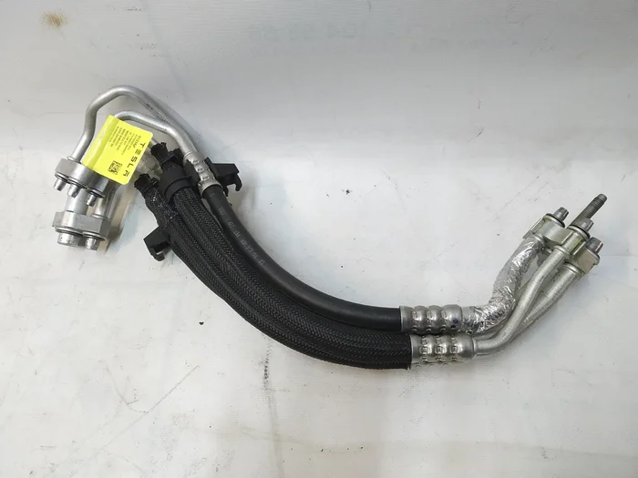Трубопровід системи кондиціонера в зборі від Supermanifold до HVAC R1234yf Tesla model Y 1502022-00-E