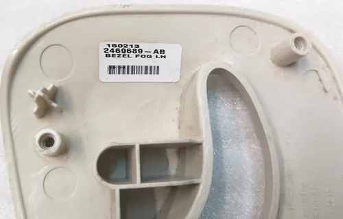 B 柱装饰件左 BEZEL FOG 安全带装饰件 Tesla model S、model S REST 1021612-01