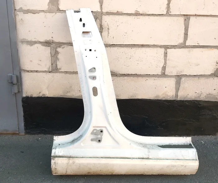 Pannello della carrozzeria del montante B destro senza PPSW superiore Tesla modello 3 1504888-S0-A