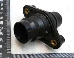 Перехідник патрубка системи охолодження основної батареї чорний ущільнювач Tesla model 3, model Y