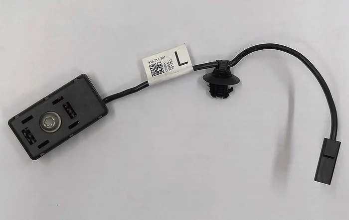 天线无线电滤波器左 LHS REV03 Tesla Model 3，Model Y 1509420-00-D