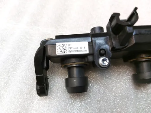 Камера TRIPLE лобового скла з подряпиною об'єктиву Tesla model Y 1514448-00-F