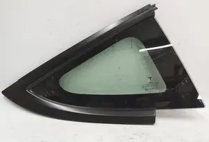 Скло крила заднього правого (кватирка) з молдингом BLACK Tesla model 3 1514979-01-C