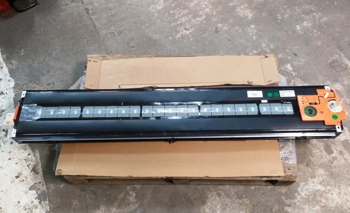 Модуль основної батареї LFP короткий M4 Tesla model 3, Y 1666968-00-C