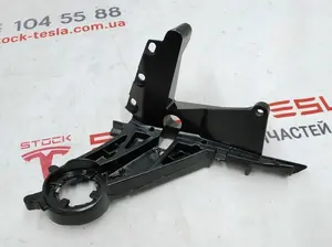 Кронштейн дзеркала зовнішнього лівого 2148.2003 Tesla Model S, Model S REST 1041317-00