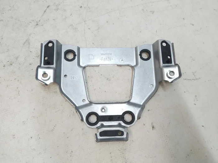 Кронштейн металевий подушки безпеки водія Tesla Model S, Model S REST, Model X 1456163, 1456211, 1474858