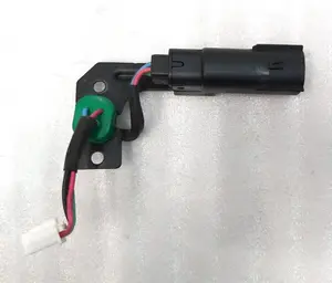 Роз'єм проведення компресора 4pin Tesla model S REST 1063369-00