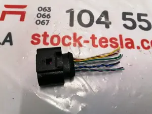 Роз'єм (фішка) блоку клапанів (10pin) 42122600 Tesla Model S REST, Model X 1027919-00-B