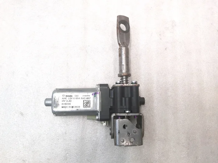 转向柱高度调节机构 Tesla Model 3、Model Y 1118811-00-D