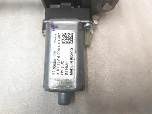 转向柱高度调节机构 Tesla Model 3、Model Y 1118811-00-D