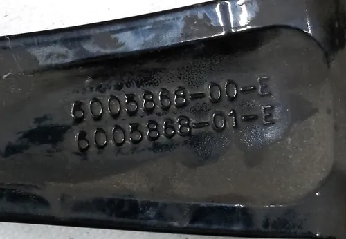 4 Hjulskiva SVART TURBIN 21x8,5 J med skada Tesla modell S, modell S REST 1054042-00-B