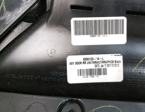 Bakre vänstra dörrkort LTHRA/LTHRA/PVCB SVART skadad Tesla modell S, modell S REST 6006133-14-L