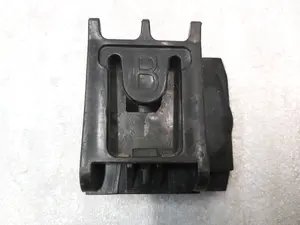 Фіксатор положення скла склопідйомника переднього лівого заднього правого Tesla model S, model S REST 6006651-00-L