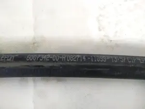 Langes Kühlrohr (linke Schwelle) Tesla Model S 6007342-00-J