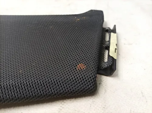 挡风玻璃导流板安装面板有腐蚀痕迹 Tesla model S、model S REST 6007510-00-G