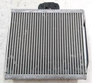 Радіатор кондиціонера (випарник) печі салону з пошкодженням Tesla model S, model REST, model X 6007601