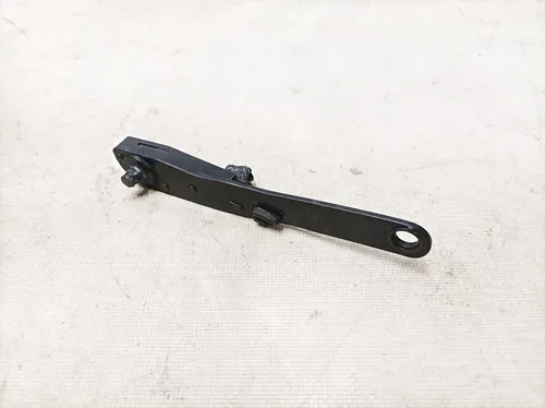 左后舱门导向支架有损坏 REV01 Tesla model S 6008676-00-H