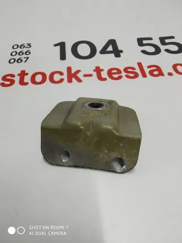 Кронштейн кріплення крила переднього лівого правого нижній Tesla Model S, Model S REST, Model S Feb 2021 6008776-S0-A