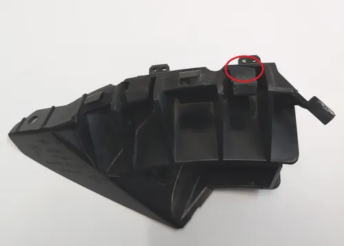 右前翼导板（外壳）有损坏 Tesla model S、model S REST 1095496-00-A