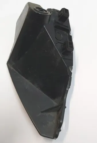 右前翼导板（外壳）有损坏 Tesla model S、model S REST 1095496-00-A