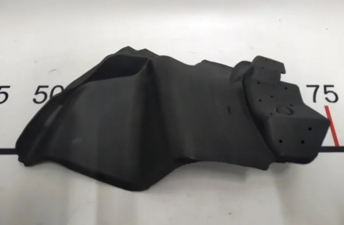 7 Pakning til søjle C og dørkant, venstre (uden underdel) Tesla model S, model S REST 6009591-00-E