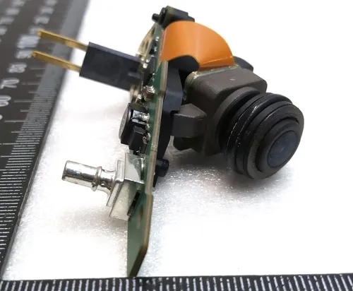 Levá směrová kamera AP2.5 s montáží desky Tesla model X, model Y 1125106-50-G