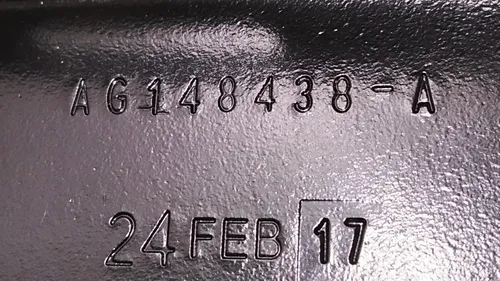 9 第二排座椅支架右四轮驱动 Tesla Model S、Model S REST 1006863-00-B