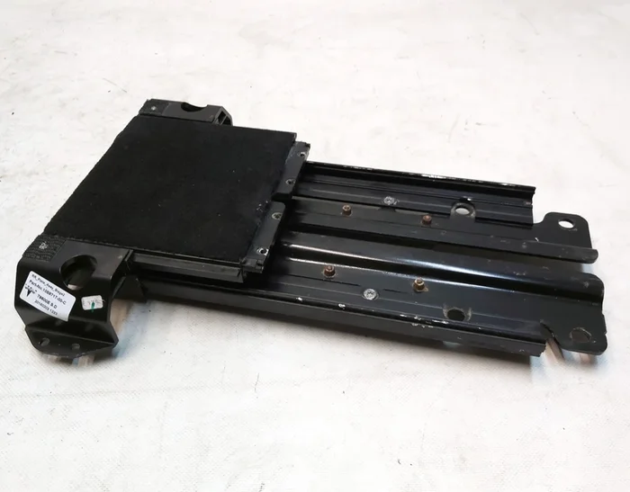 Санки сидіння другого ряду одинарного в зборі Tesla Model X 1059717-00-C