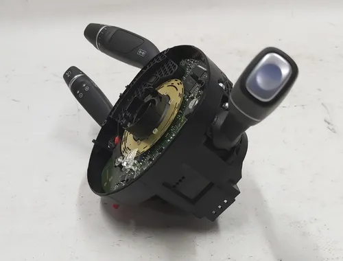 2 Модуль управління рульовою колонкою Tesla model S REST 1057356-00-B