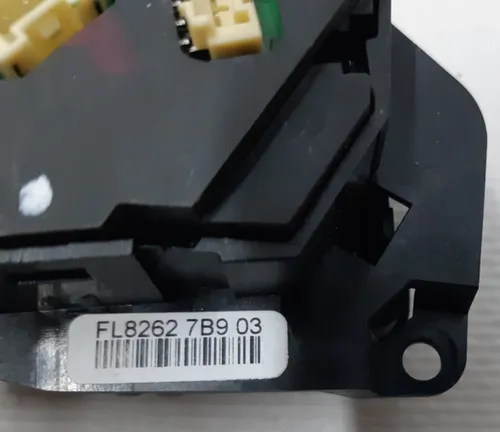 1 Кнопка перемикання (на кермі) ліва Tesla model X 1013242-00-H