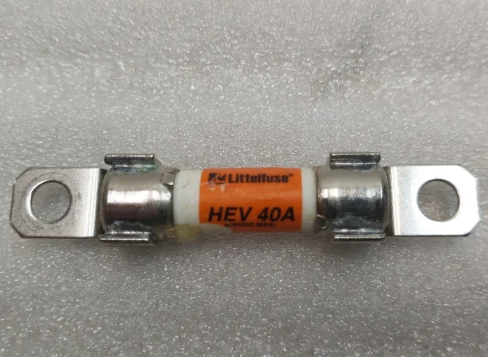 Запобіжник HEV 450V 40 A Tesla model S REST, X 1066510-00-B