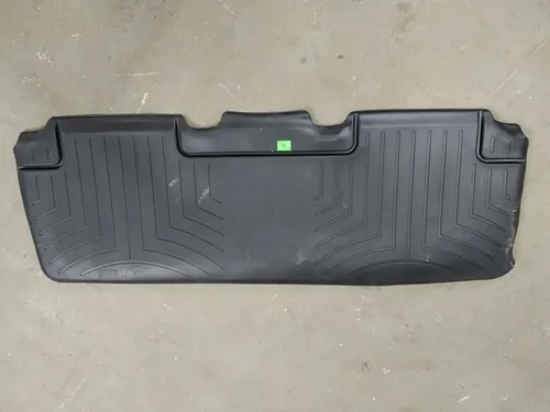 Килимок для підлоги гумовий 2-го ряду сидінь Tesla model S REST 1047582-00-Z